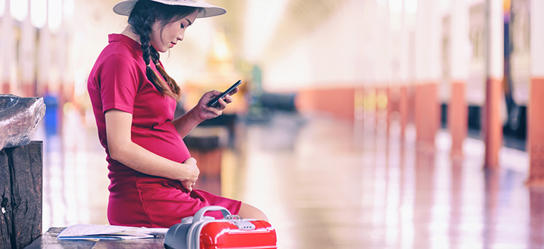 can pregnant woman travel in train